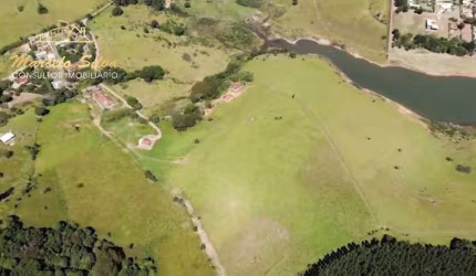 LINDA ÁREA À VENDA NA REPRESA JAGUARÍ EM PIRACAIA