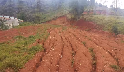 TERRENO COM PROJETO APROVADO  PARA CASA POPULAR JARDIM SÃO MIGUEL