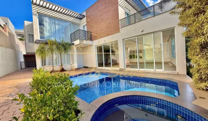 Casa Alto Padrão rica em detalhes no Condomínio Portal de Bragança