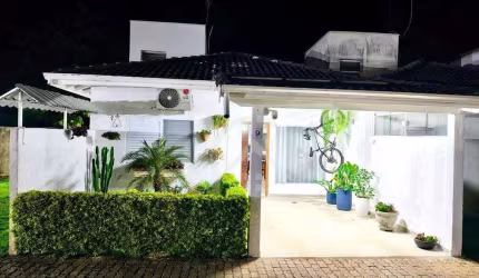 Casa com 2 dormitórios à venda, 67 m² por R$ 379.000 - Vale das Flores - Atibaia/SP