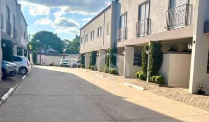 Sobrado com 2 dormitórios à venda, 100 m² por R$ 430.000 - Jardim Estância Brasil - Atibaia/SP