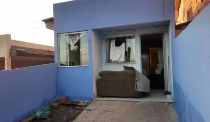 Casa para venda tem 50 metros quadrados com 2 quartos