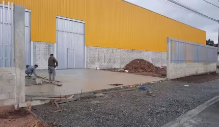 Galpão para aluguel tem 1300 metros quadrados construido