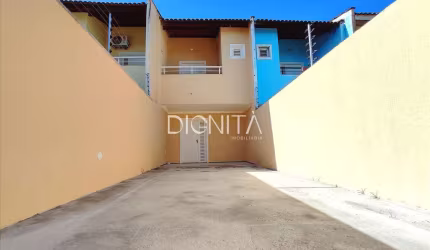 Casa Duplex 3 dormitórios à venda - Bairro Lagoa Redonda - Fortaleza - CE