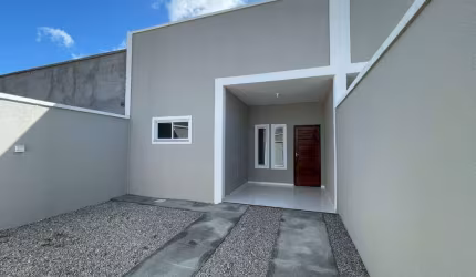 Casa plana com 3 quartos e 90m²