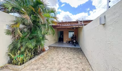 Casa para repasse com entrada de R$ 95 mil com 2 Quartos