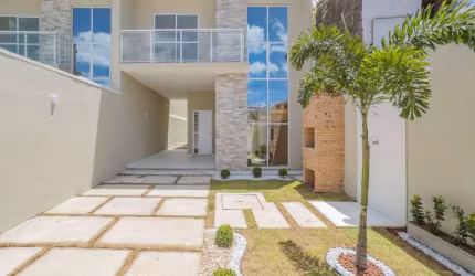 Casa duplex com entrada facilitada no bairro Luzardo Viana