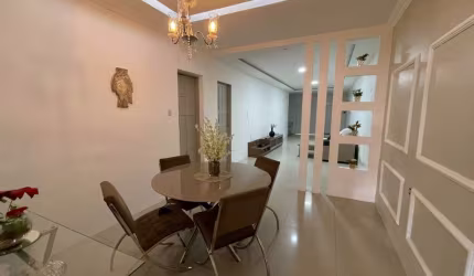 Casa à venda no bairro Mucunã