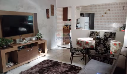 Casa a venda com 3 quartos, 3 banheirso e 2 vagas de garagem na Mirim em Praia Grande- SP