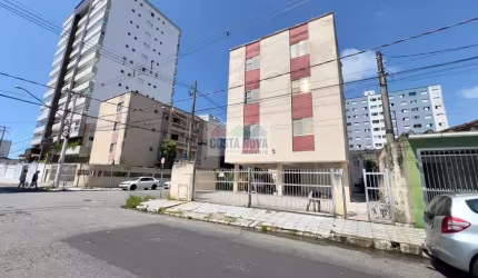 Apartamento 1 quarto, 1 banheiro, 1 vaga de garagem no bairro Ocian.