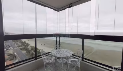 Apartamento com 3 quartos sendo 1 suíte, 2 banheiro, 2 vagas e lazer. Bairro Imperador