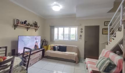 Sobrado de condomínio com  2 quartos sendo os 2 suítes, 1 vaga, bairro Aviação, Praia Grande