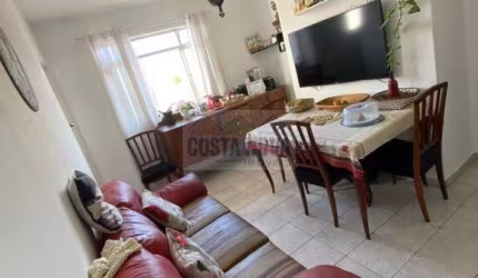 Apartamento de 50m², com 2 quartos a 4 quadras da praia
