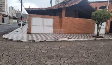 Vende e casa de 200m² isolada, 03 quartos na Aviação, Praia Grande