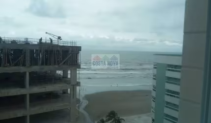 Apartamento de 58 m² 1 Suíte e 1 banheiro acesso direto para a varanda.  30 metros do Mar.