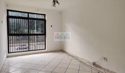 Apartamento com 51m², com 1 quarto, garagem a 50mts da praia