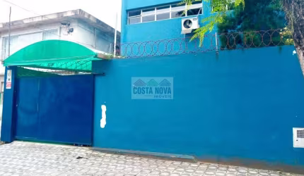 Imóvel comercial para venda e locação no bairro Vila Belmiro em Santos/SP.