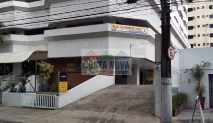 Conjunto comercial, 52 m², 1 vaga, 2 banheiros, 2 elevadores, 4 salas. Pronto para sua clínica