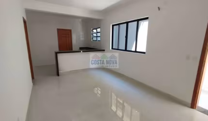 Casa sobrado de 3 quartos , 3 garagens e 2 banheiros de 100m². Nova no Embaré