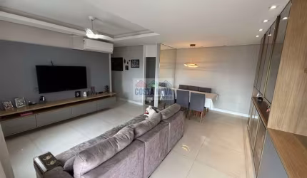 Apartamento com 2 quartos sendo 1 suite com closet, 2 banheiros, 2 vagas, decorado e semi-mobiliado