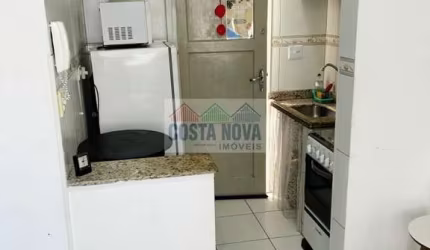 Kitinet no bairro Ocian, perto da praia, quarto/banheiro