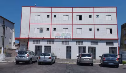 Estúdio no bairro Ocian, pronto para morar, próximo da praia.