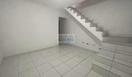 Casa individual com 2 quartos, 2 banheiros, bairro Nova Mirim em Praia Grande
