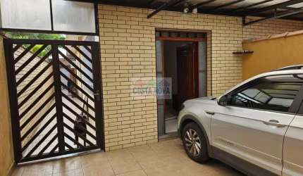 Casa com 110 m²,  2 quartos, 2 banheiros, 2 vagas de garagem