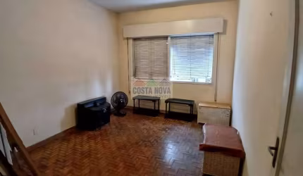Casa à venda com 267m², 4 quartos, 3 salas, 1 cozinha, 2 vagas á 8min da praia em São Vicente