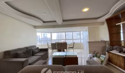 Locação Anual – Apartamento de Frente para o Mar com Vista Incrível!