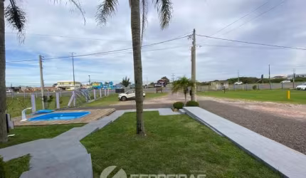 Aluguel Anual – Apartamento semi mobiliado, 2 amplos dormitórios, sala e cozinha, com vista para a Lagoa em Tramandaí!