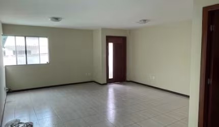 Casa para locação na Granja dos Cavaleiros