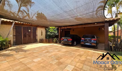 Casa térrea Vila Planalto com área de Lazer