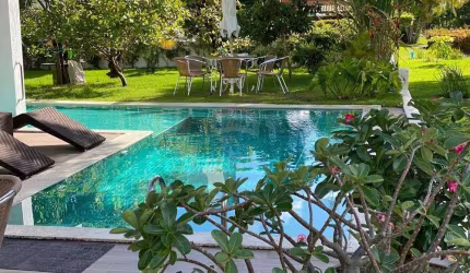 Luxo e conforto! Casa para moradia em condomínio fechado â beira-mar de Muro Alto - PE