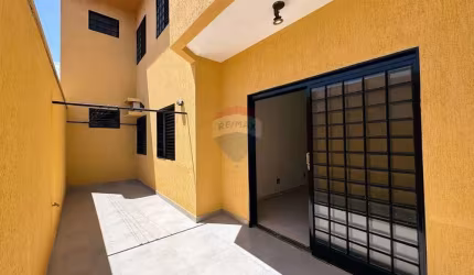 Seu Novo Lar: Apartamento de 3 Dormitórios e com amplo quintal no coração do Parque dos Bandeirantes!