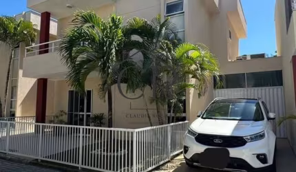 Excelente casa com 3 suítes em Buraquinho!