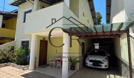 Exclusividade! Casa em condomínio fechado, bem pertinho de Vilas do Atlântico!