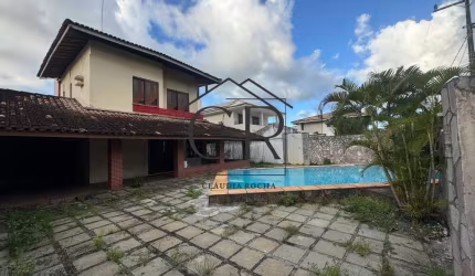Casa em Vilas do Atlântico, alameda fechada a 150m da praia!
