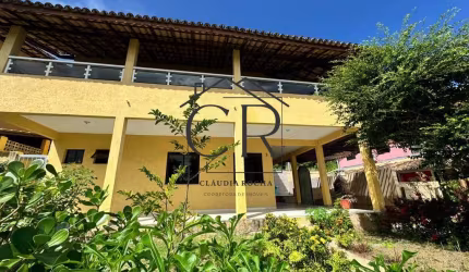 Excelente casa duplex em condomínio fechado!!