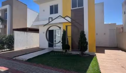 Casa solta dentro de condomínio clube em Abrantes!