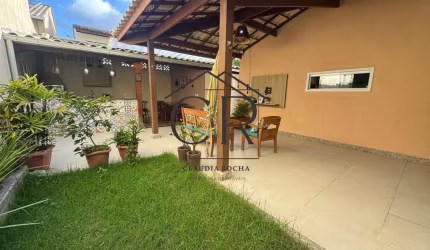 Casa super aconchegante em condomínio com excelente infraestrutura de lazer!