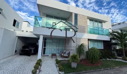 Fantástica casa, super decorada em condomínio com portaria 24h!