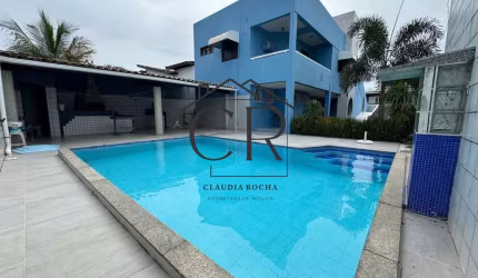 Perfeita, linda, super ampla no coração de Vilas do Atlântico!
