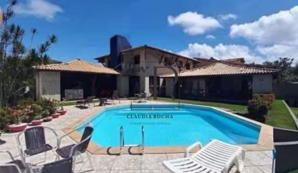 Linda casa em alameda fechada no coração de Vilas do Atlântico!