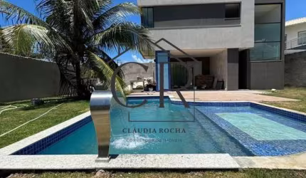 Maravilhosa casa novíssima, com energia solar em condomínio fechado!
