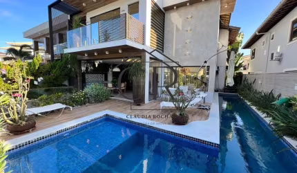 Casa maravilhosa em condomínio fechado com total infraestrutura!