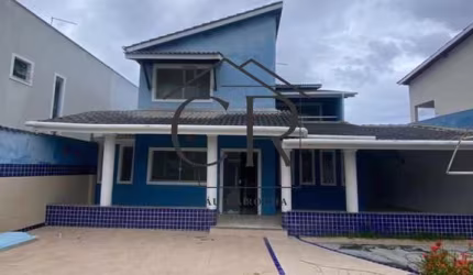 Excelente casa em condomínio fechado | Abrantes |