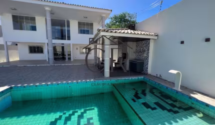 Maravilhosa casa em condomínio fechado na Priscila Dutra, ao lado de Vilas do Atlântico!