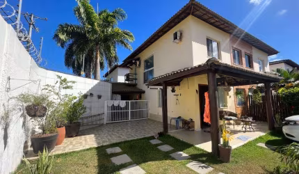 Fantástica casa em condomínio fechado com uma super estrutura de lazer!
