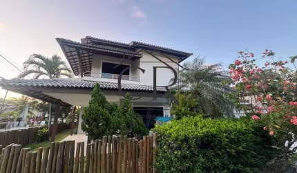 Impecável casa em condomínio fechado, pronta para morar!!
